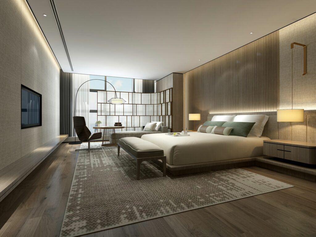 Modernes Hotelzimmer mit hochwertigem Interior und warmer Lichtgestaltung